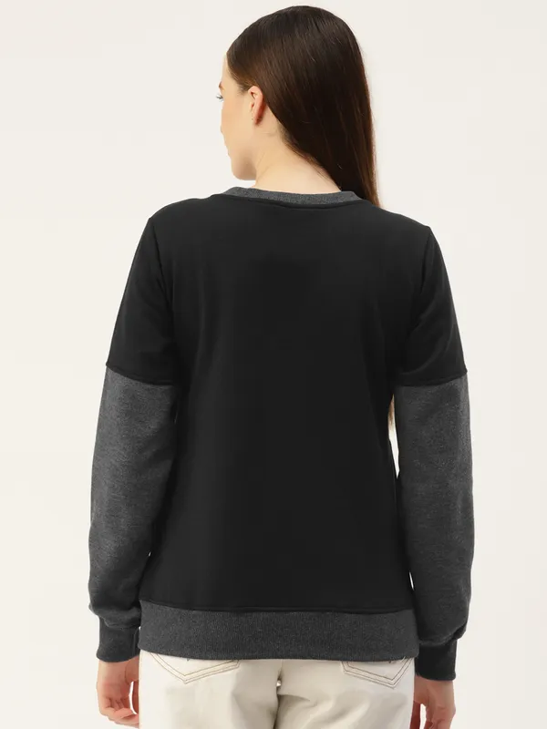 BRINNS_Women_Colourblocked_Fleece_Sweatshirt