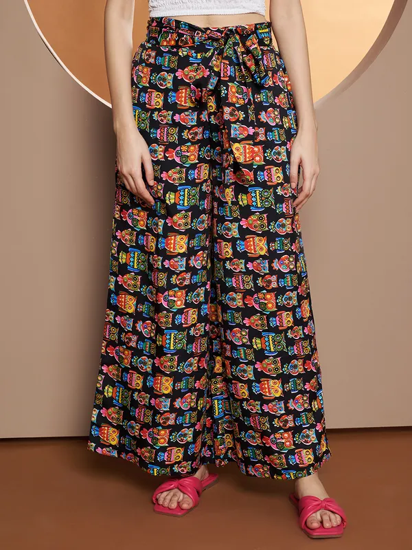 BRINNS_Printed_V-Neck_Top_With_Palazzo