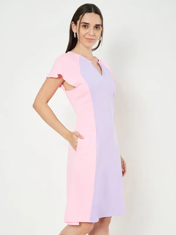 BRINNS_Women_Colourblocked_Cotton_V-neck_Knee_Length_A-Line_Dress