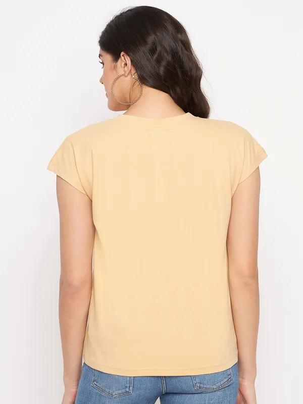 Round_Neck_Extended_Sleeves_T-shirt