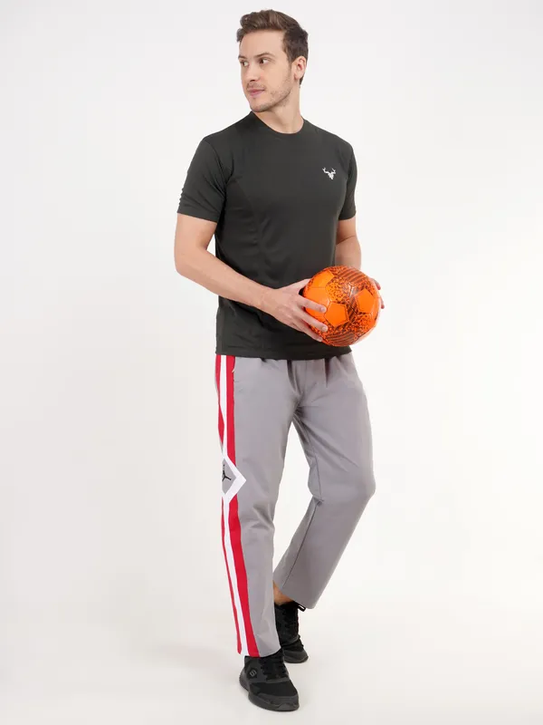 Black_Crew_Neck_Sports_T_Shirt_with_Deer_Logo_For_Men