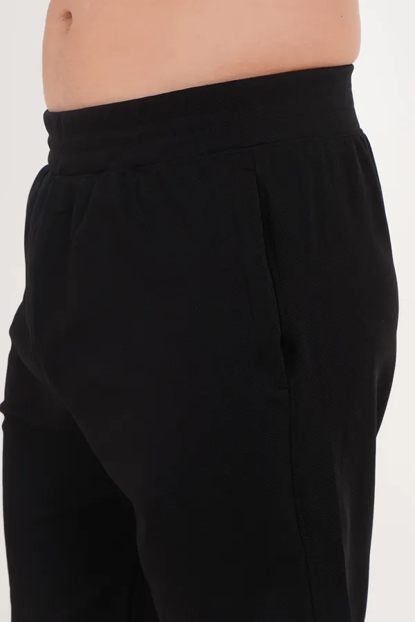 Basic_Black_Cotton_Shorts_For_Men