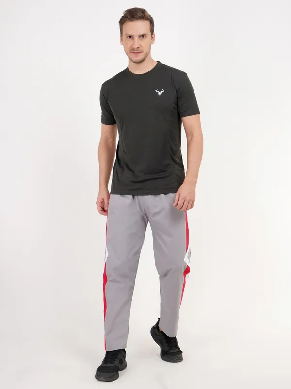 Black_Crew_Neck_Sports_T_Shirt_with_Deer_Logo_For_Men