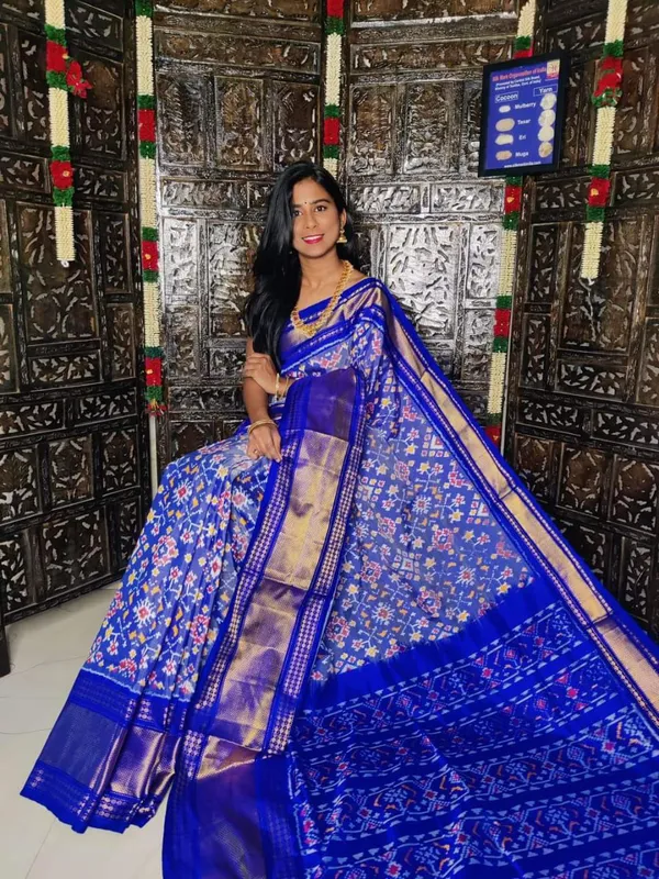 Pochampally_Ikkat_And_Dolla_Silk_Trending_Saree_With_Unstitched_Blouse