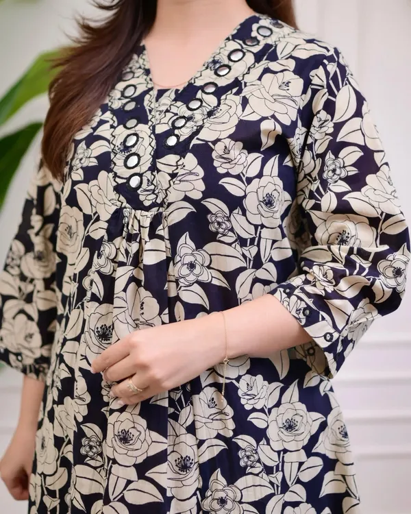 Black_&_Skin_Cotton_Blend_V_Neck_Calf_Length_Floral_Print_Kurti_&_Pyjama_For_Women