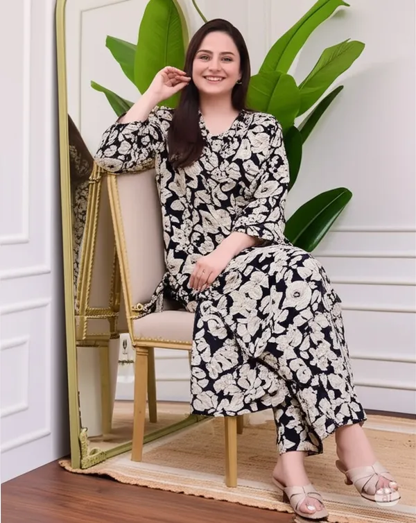 Black_&_Skin_Cotton_Blend_V_Neck_Calf_Length_Floral_Print_Kurti_&_Pyjama_For_Women