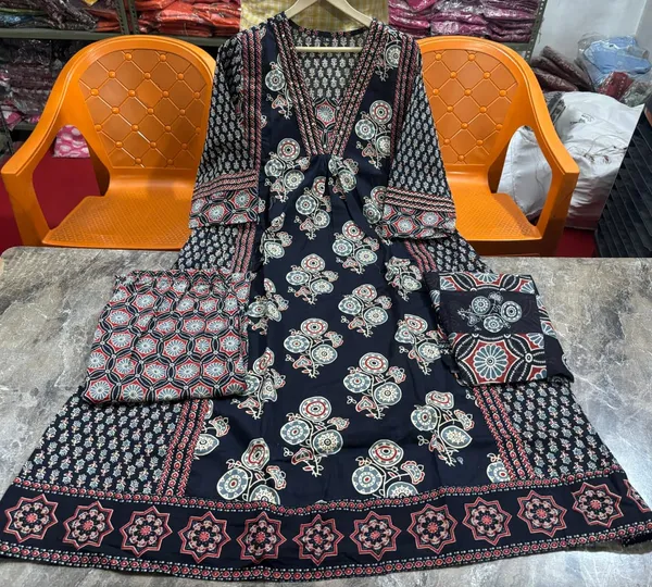 Dreamy_Elegance_Cotton_A-Line_3-Piece_Suit_Set
