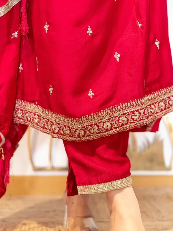 Elegant_Ready_to_Wear_Anarkali_Kurta_Set_in_Soft_Silk_Blend