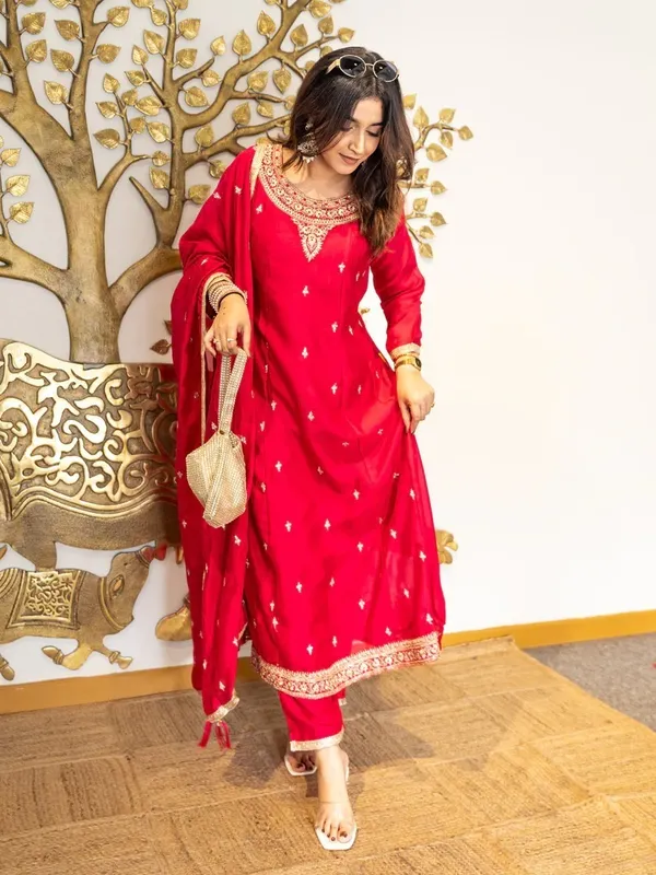 Elegant_Ready_to_Wear_Anarkali_Kurta_Set_in_Soft_Silk_Blend