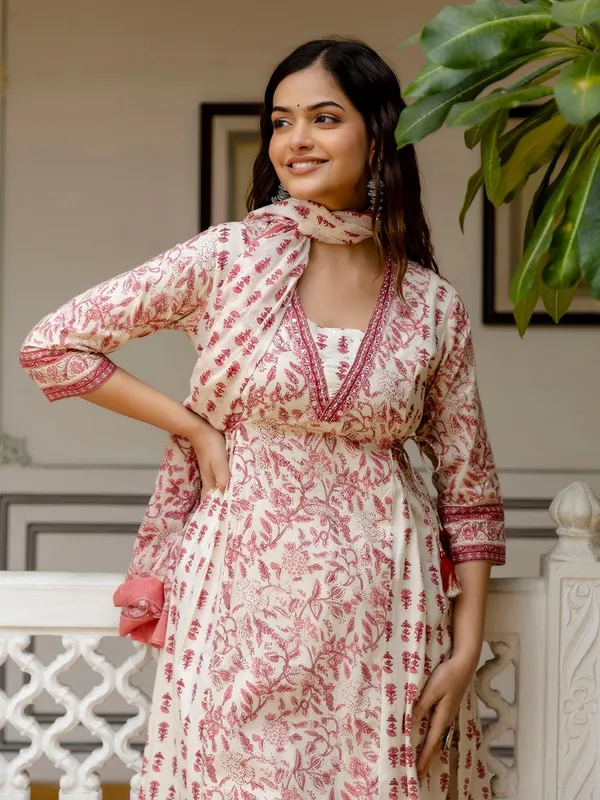 Jaipuri_Pink_Cotton_Printed_Kurti_Pant_Dupatta_with_hand_work_Set