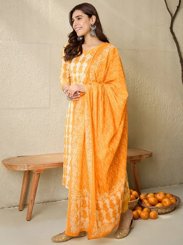 Jaipuri_Yellow_Cotton_Printed_Kurti_Pant_Dupatta_Set