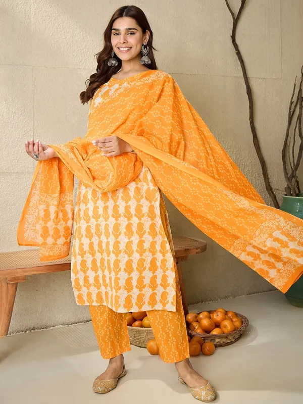 Jaipuri_Yellow_Cotton_Printed_Kurti_Pant_Dupatta_Set