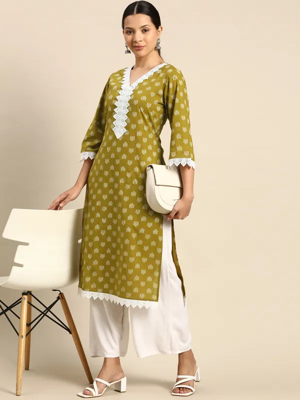 Rayon_Green_Printed_Lace_work_Straight_Kurti