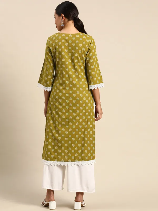 Rayon_Green_Printed_Lace_work_Straight_Kurti