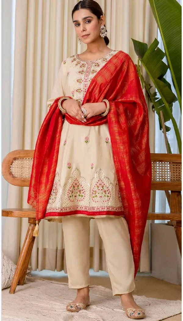 Silk_Blend_Floral_Zari_Embroidered_Kurti_Set