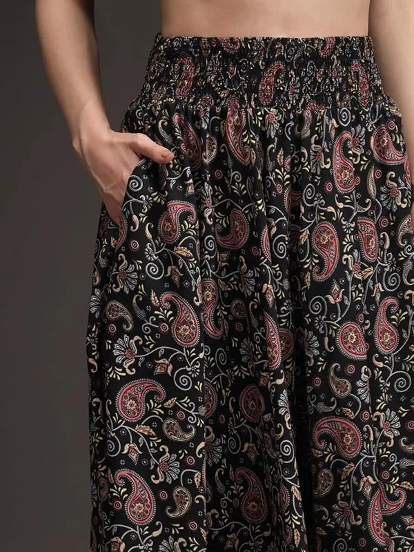 Women_Viscose_Crepe_Flared_Printed_Palazzo_Elasticated_Waist_Loose-fit_&_Regular,_Casual_Wear
