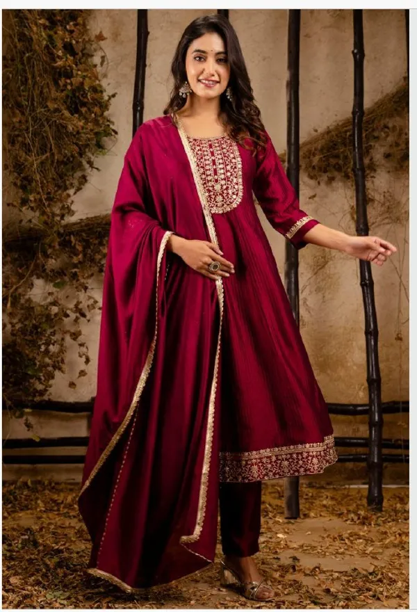 Women_silk_blend_Kurta__Sets_Pant_and__dupatta