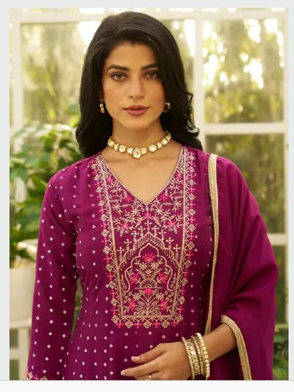 Women’s_silk_blend_Kurta__Sets_Pant_and__dupatta_With_four_side_lace