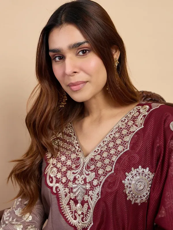 Womens_Grey_Ethnic_Premium_silk_Kurta_Pant_Set