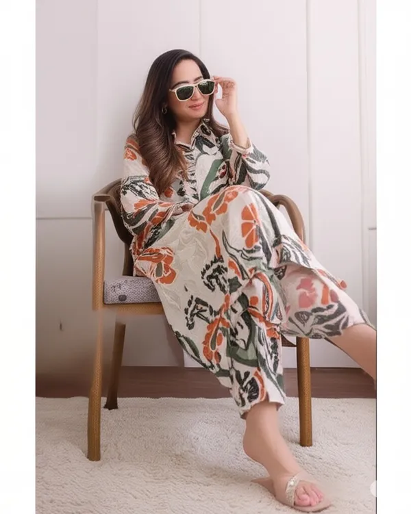 Multicolor_Cotton_Blend_V_Neck_Calf_Length_Floral_Print_Kurti_&_Pyjama_For_Women