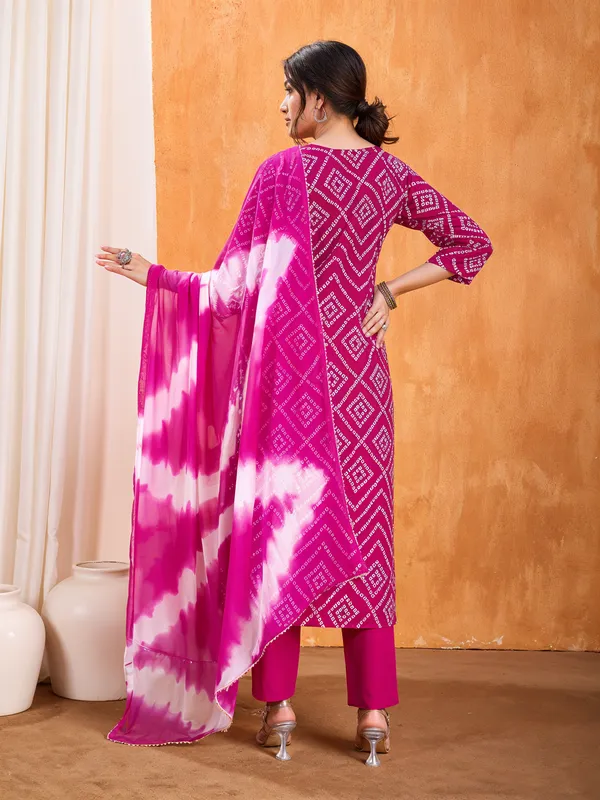 Pink_3_Pc_Traditional_Bandhani_Kurta_Pant_With_Dupatta_Set_Push_Premium_For_Women