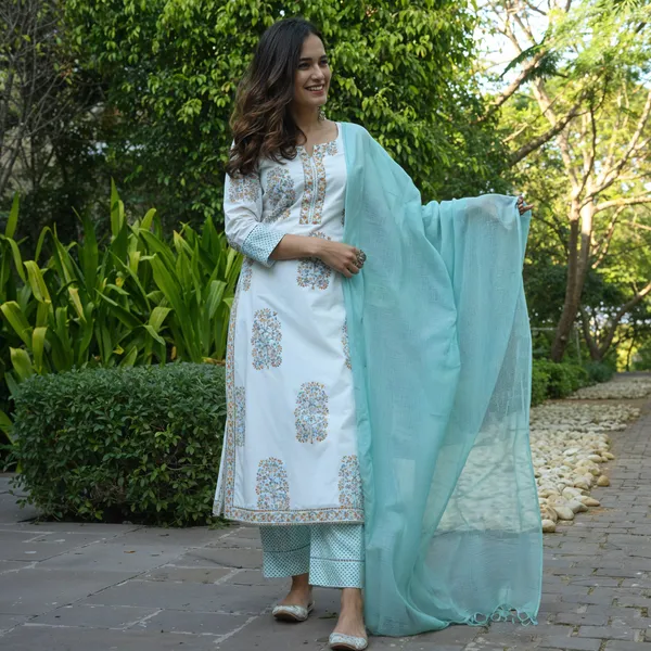 White_3_Pc_Sleeve_Long_Kurta_Set_With_Dupatta__Push_Premium_For_Women