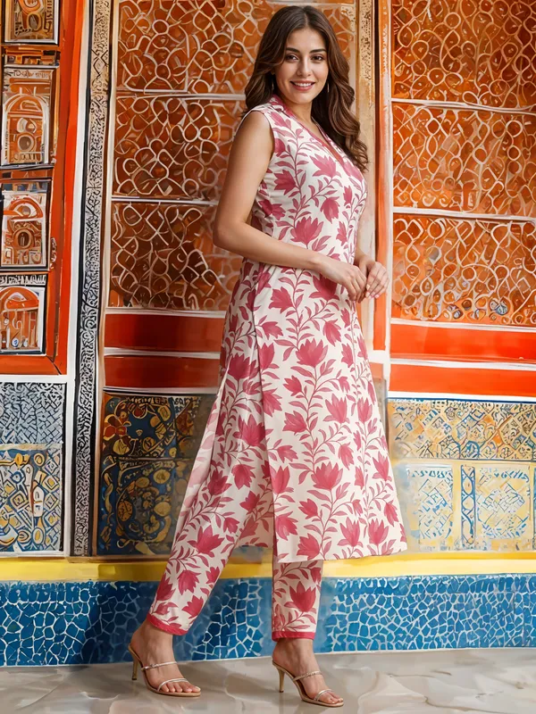 Pink_And_White_Women_Leaf_Print_2-Piece_Co-Ord_Set_Push_Premium_For_Women