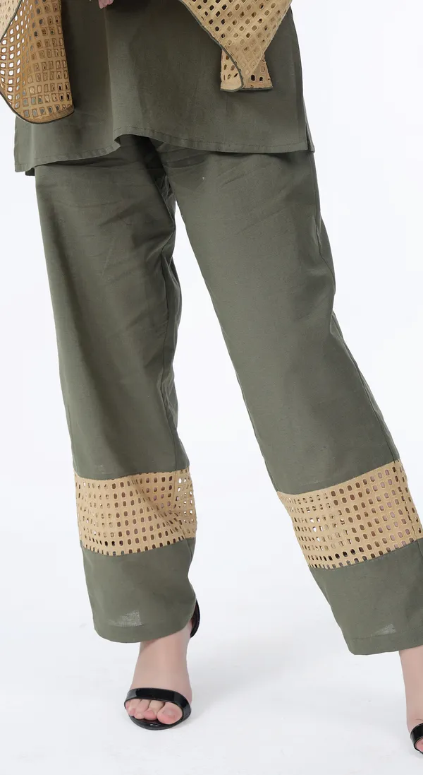 Olive_Woven_Premium_Cotton_Linen_Kurta_With_Relaxed-Fit_Pant_&_Complimentary_Matching_Scrunchie
