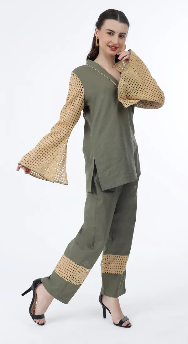 Olive_Woven_Premium_Cotton_Linen_Kurta_With_Relaxed-Fit_Pant_&_Complimentary_Matching_Scrunchie