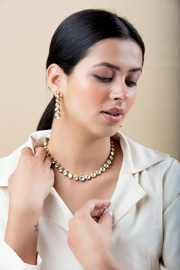 Silver_Metal_Elegant_&_Premium_Earring_&_Necklace_Set_For_Women_&_Girls