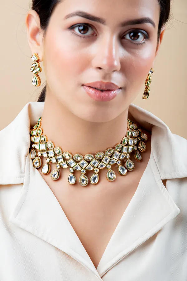 Silver_&_Golden_Metal_Elegant_&_Premium_Earring_&_Necklace_Set_For_Women_&_Girls