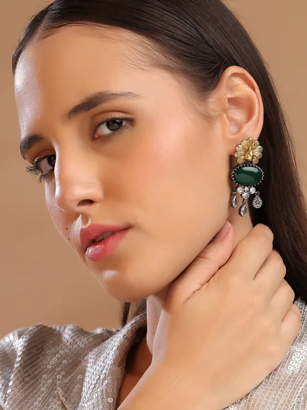 Gold_Silver_Flower_Black_stone_Neckwear_with_Earrings_For_Women_&_Girls
