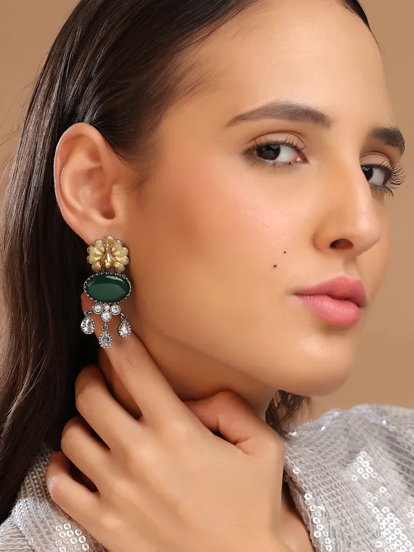 Gold_Silver_Flower_Black_stone_Neckwear_with_Earrings_For_Women_&_Girls