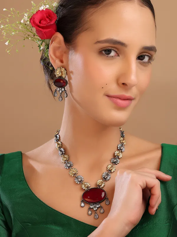 Gold_Silver_Flower_Red_stone_Neckwear_with_Earrings_For_Women_&_Girls