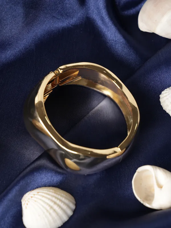Gold_Plated_Bracelet_&_Premium_Bracelet_For_Women_&_Girls