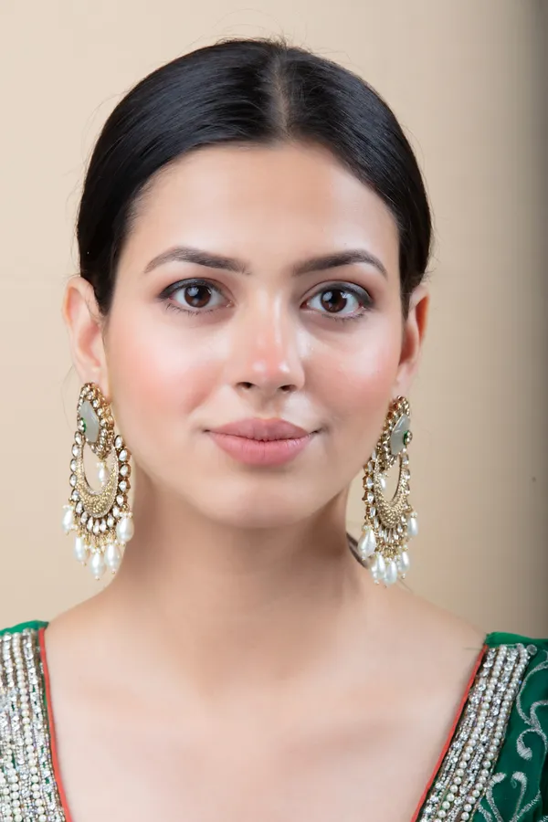 White_&_Grey_White_Metal_Elegant_&_Premium_Earring_For_Women_&_Girls