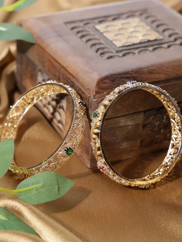 Pair_of_Elegant_Stone-Studded_Bangles_For_Women_&_Girls