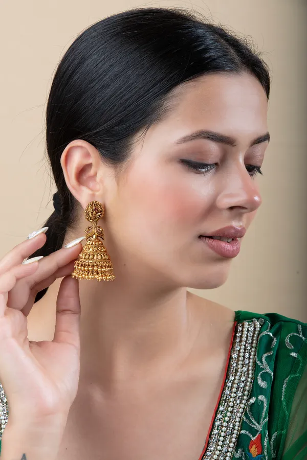 Golden_Metal_Elegant_&_Premium_Earring_For_Women_&_Girls