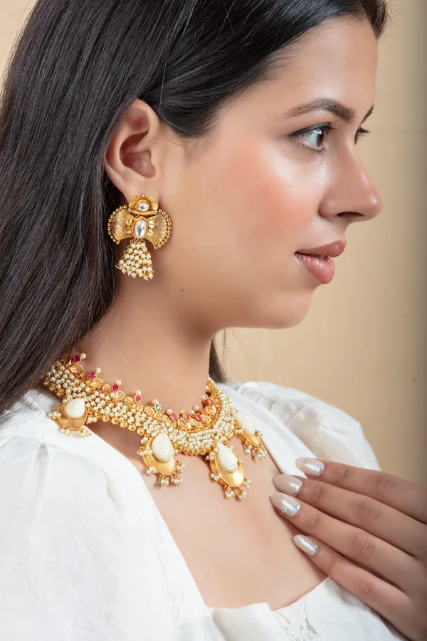 White_,_Pink_&_Golden_Metal_Elegant_&_Premium_Earring_&_Necklace_Set_For_Women_&_Girls