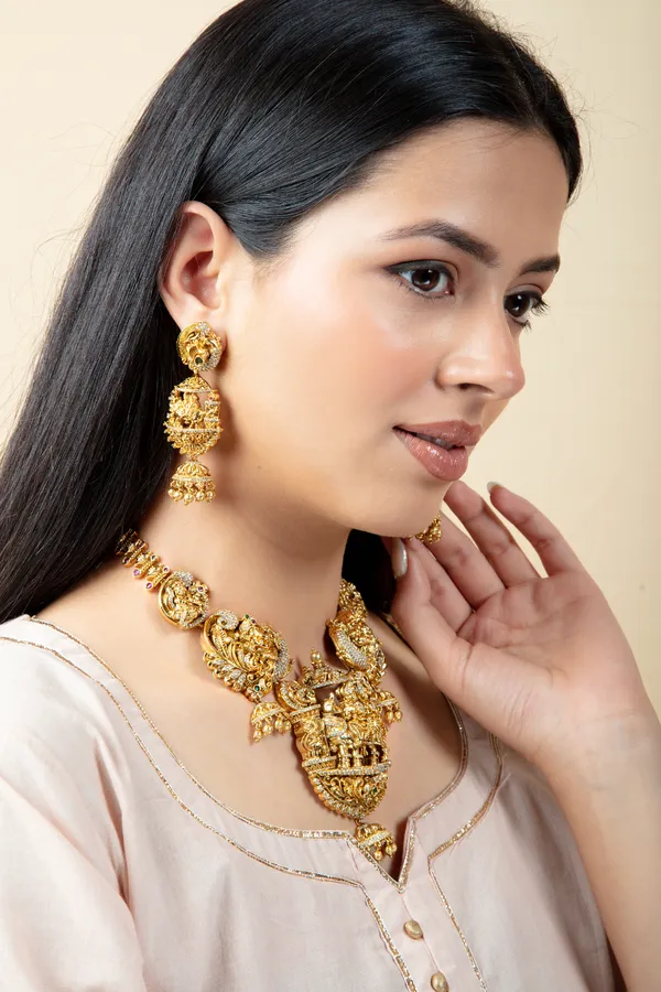 Golden_Metal_Elegant_&_Premium_Earring_&_Necklace_Set_For_Women_&_Girls