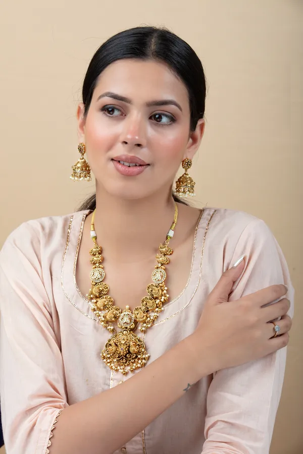 White_&_Golden_Metal_Elegant_&_Premium_Earring_&_Necklace_Set_For_Women_&_Girls