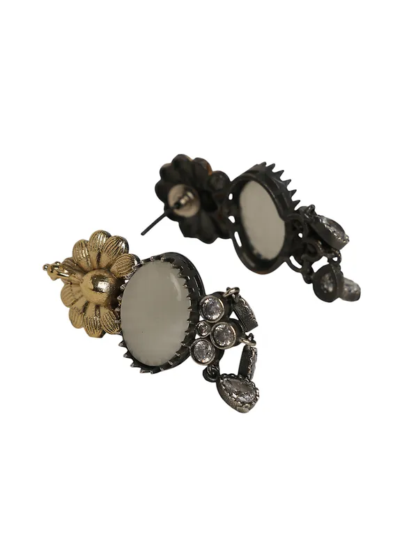Gold_Silver_Flower_White_stone_Neckwear_with_Earrings_For_Women_&_Girls
