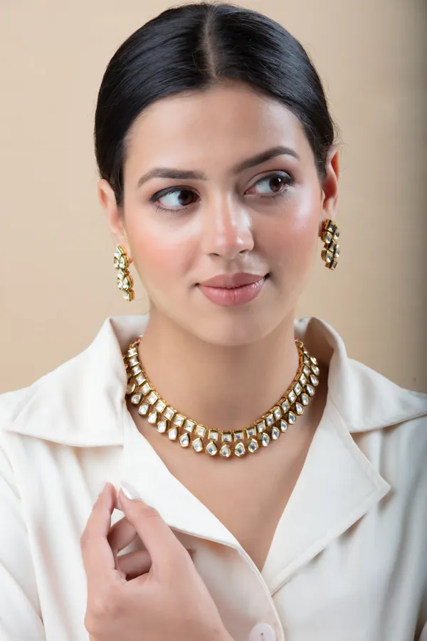Silver_&_Golden_Metal_Elegant_&_Premium_Earring_&_Necklace_Set_For_Women_&_Girls
