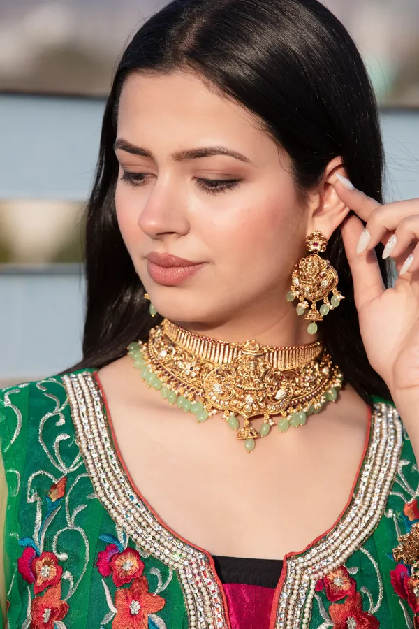 Green_,_Golden_&_White_Metal_Elegant_&_Premium_Earring_&_Necklace_Set_For_Women_&_Girls