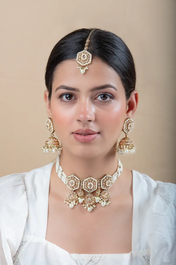 White_&_Golden_Metal_Elegant_&_Premium_Earring_&_Necklace_Set_For_Women_&_Girls