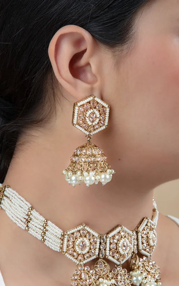 White_&_Golden_Metal_Elegant_&_Premium_Earring_&_Necklace_Set_For_Women_&_Girls