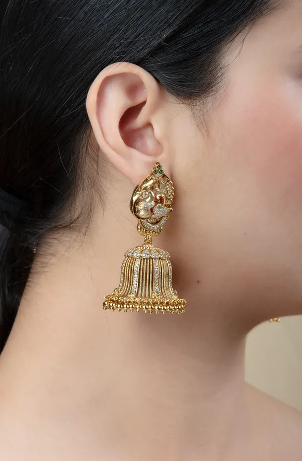 Golden_Metal_Elegant_&_Premium_Earring_For_Women_&_Girls