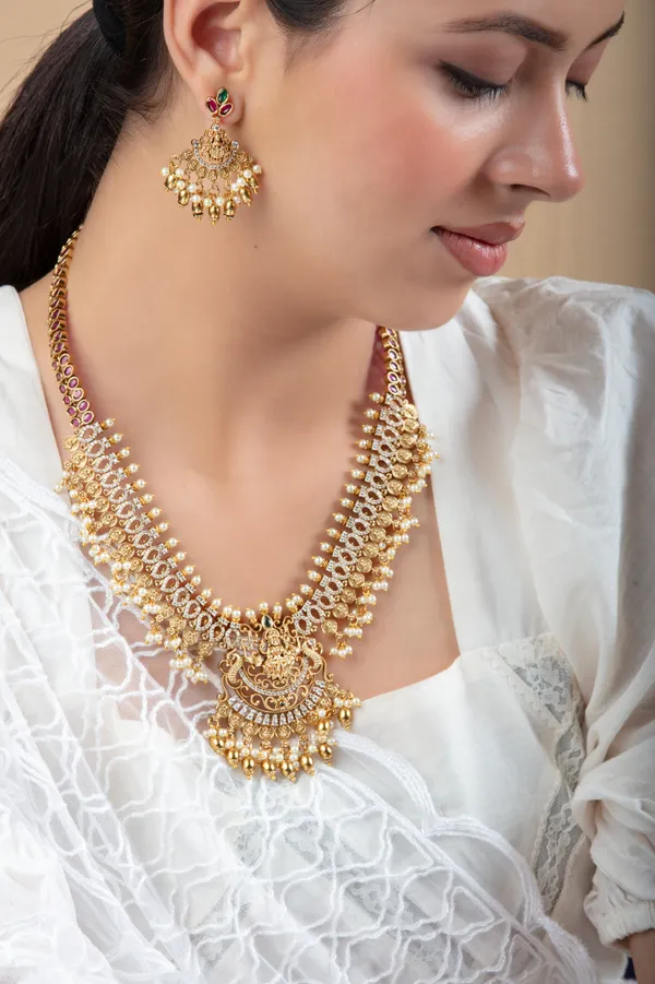 White_,_Golden_&_Silver_Metal_Elegant_&_Premium_Earring_&_Necklace_Set_For_Women_&_Girls