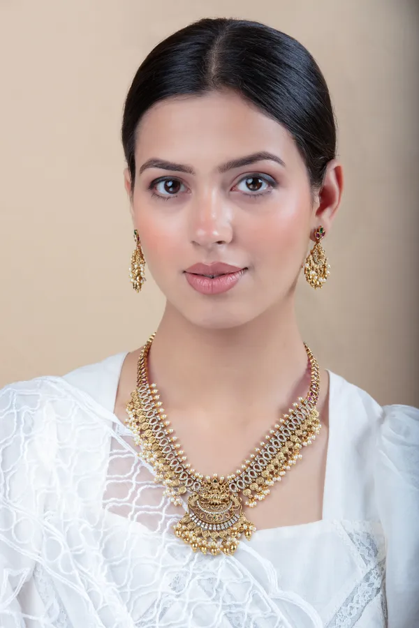 White_,_Golden_&_Silver_Metal_Elegant_&_Premium_Earring_&_Necklace_Set_For_Women_&_Girls
