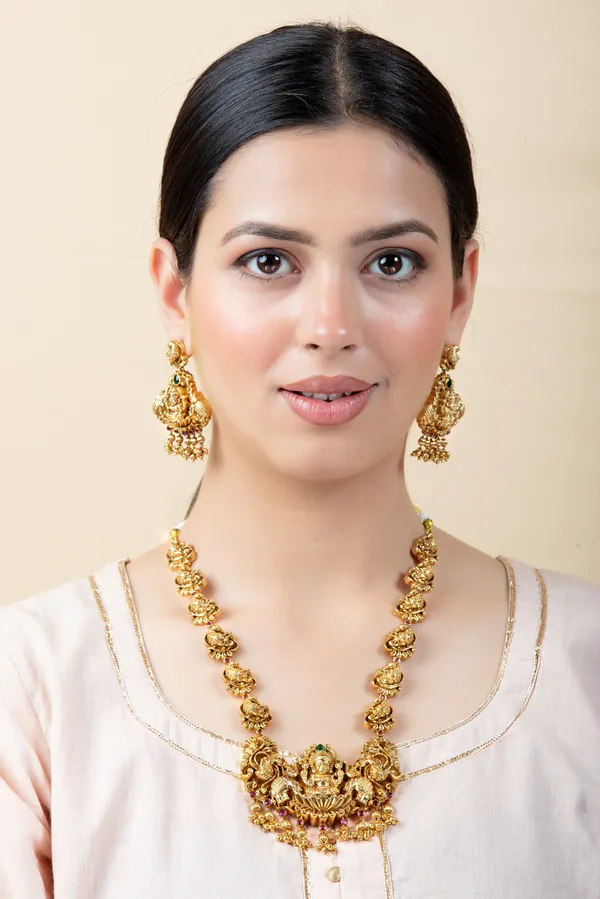 Golden_Metal_Elegant_&_Premium_Earring_&_Necklace_Set_For_Women_&_Girls